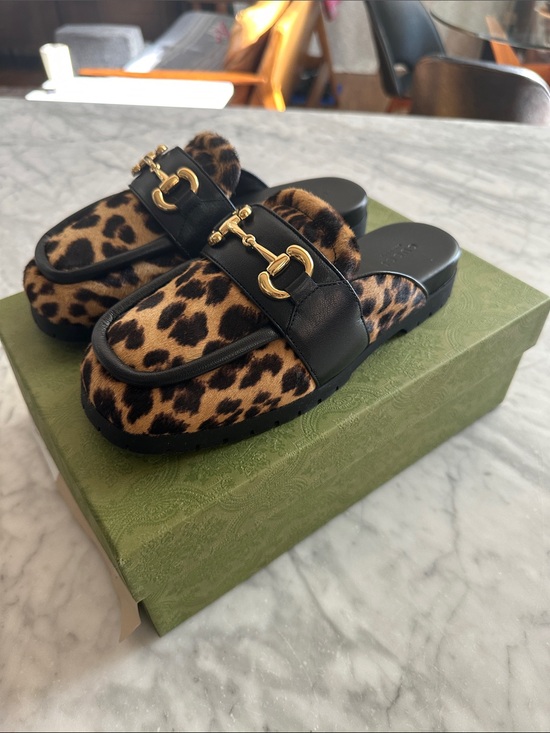 Gucci Shoes - Gucci Leopard Print Fur Backless Loafers w/ Black Leather & Gold Bit size 37 NWT